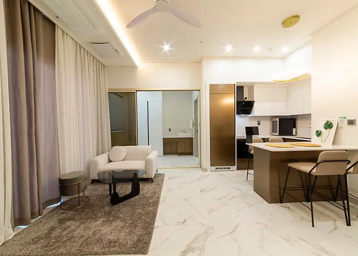 Raviens Maison De * Busan